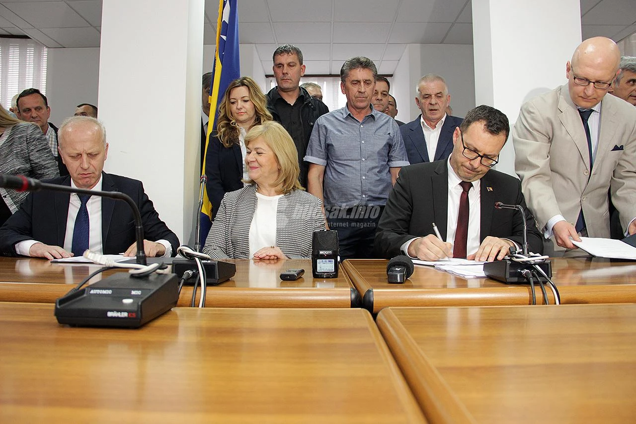 Milićević ima svjetlo za uplatu? Hrvatski dužnosnici ne žele se miješati oko Aluminija?!