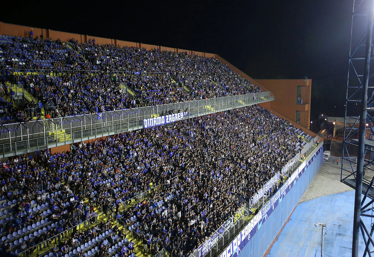 Dinamo kažnjen zatvaranjem sjeverne tribine na koju će morati izvjesiti grb UEFA-e