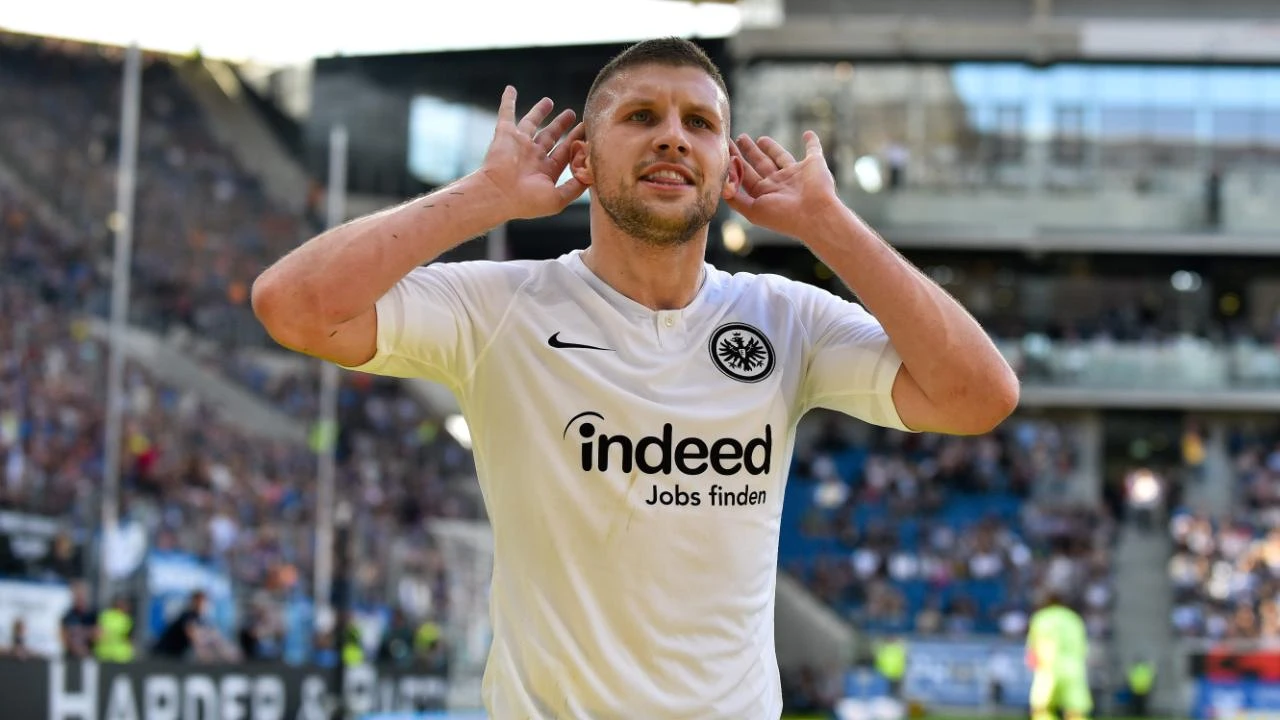 Direktor Eintrachta: Rebić je želio s Kovačem otići u Bayern