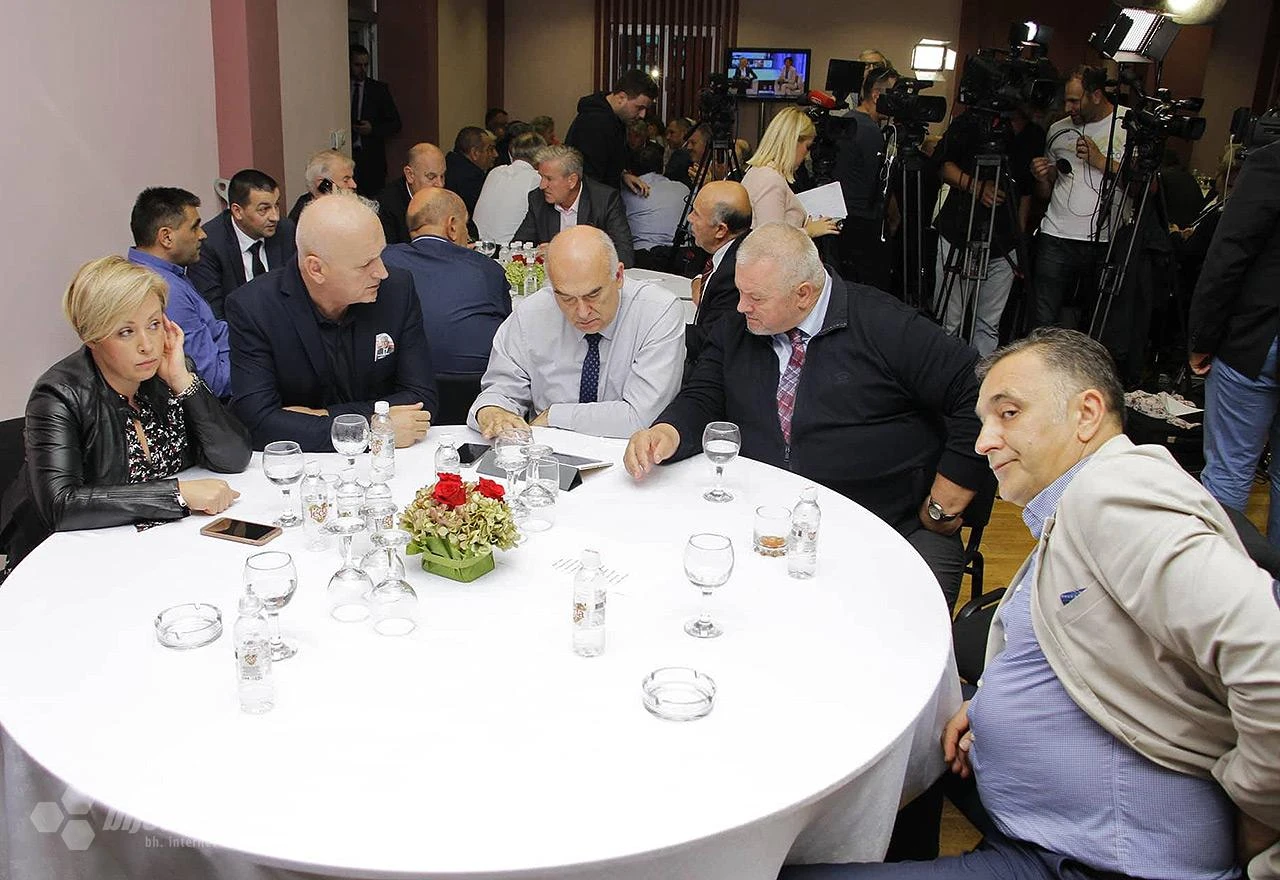 SDA tvrdi: Komšiću 65 posto glasova, Čoviću 25?!