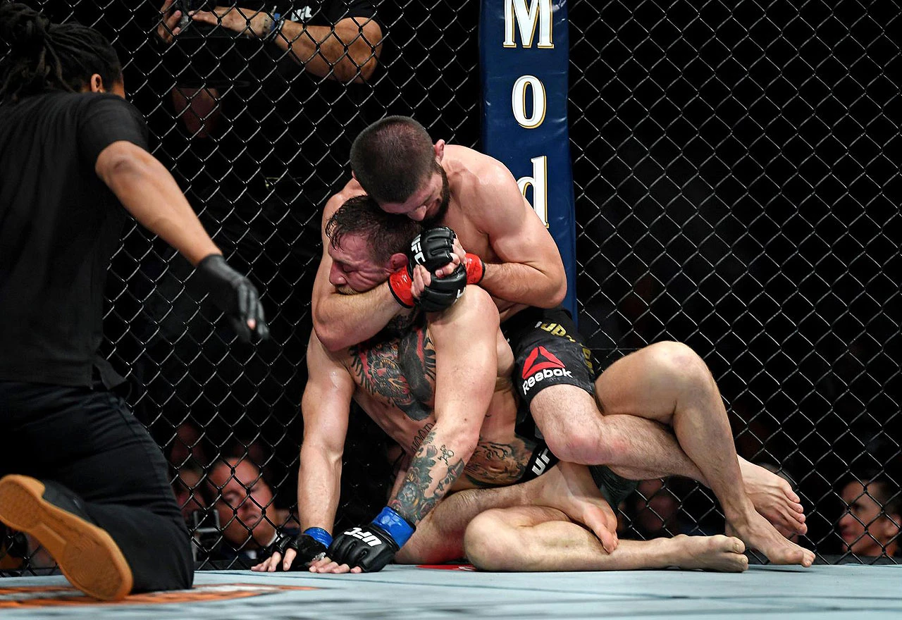 Khabib uništio Conora, brutalna tučnjava nakon borbe