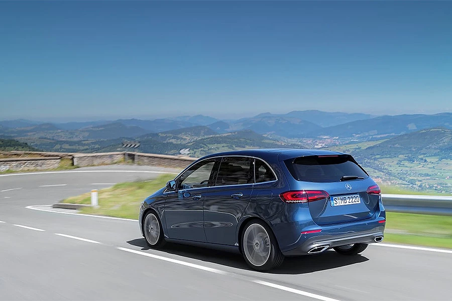 Mercedes-Benz predstavio potpuno novu B-klasu u Parizu