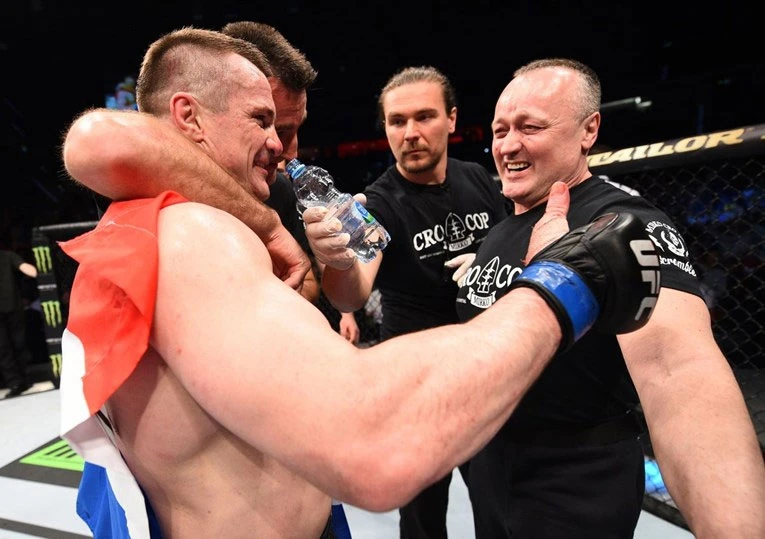 Cro Cop pobijedio Martineza! 