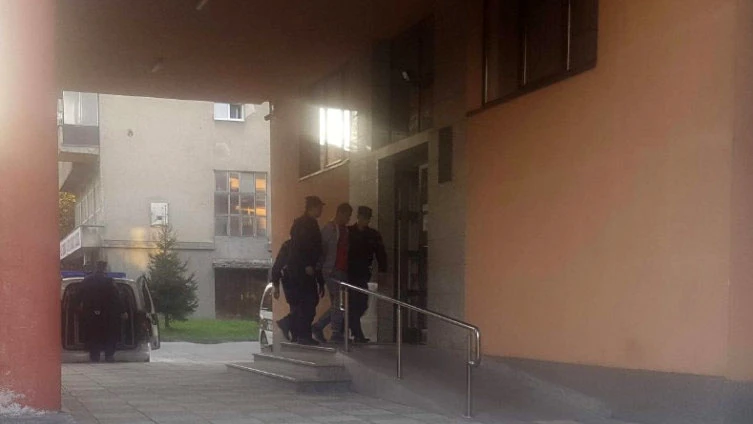 Krvava odjeća i dva noža doveli do trostrukog ubojice iz Bugojna