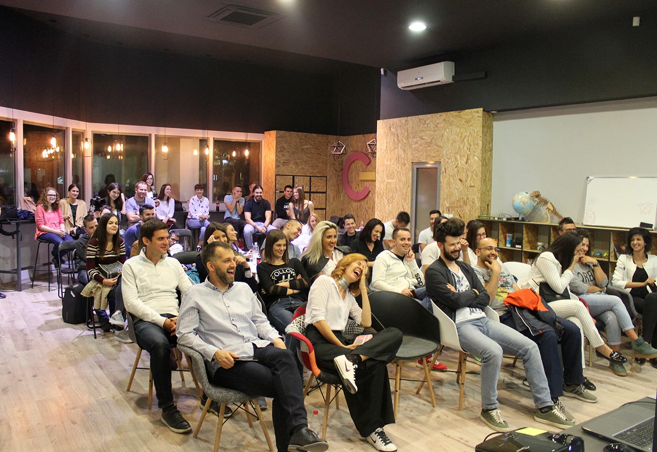 Prvo izdanje Fuckup Nights Mostar oduševilo i nasmijalo prisutne