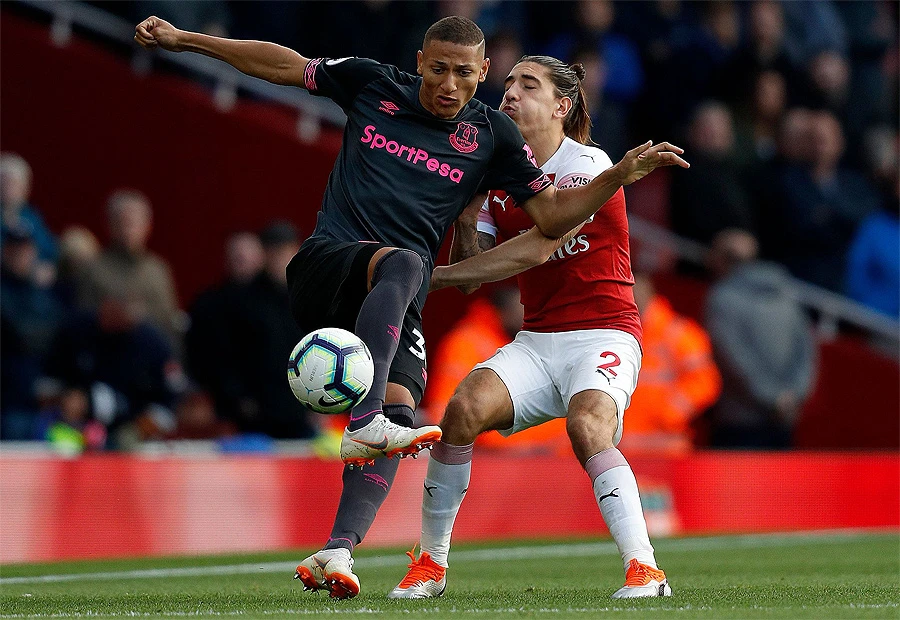 Arsenal srušio Everton u tri minute