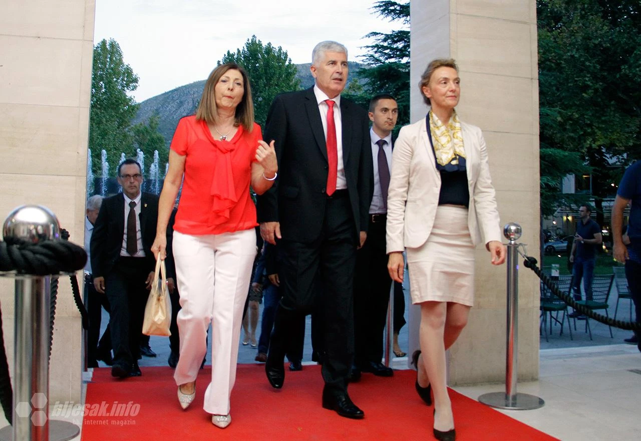 FOTO | Dragan Čović predstavio knjigu
