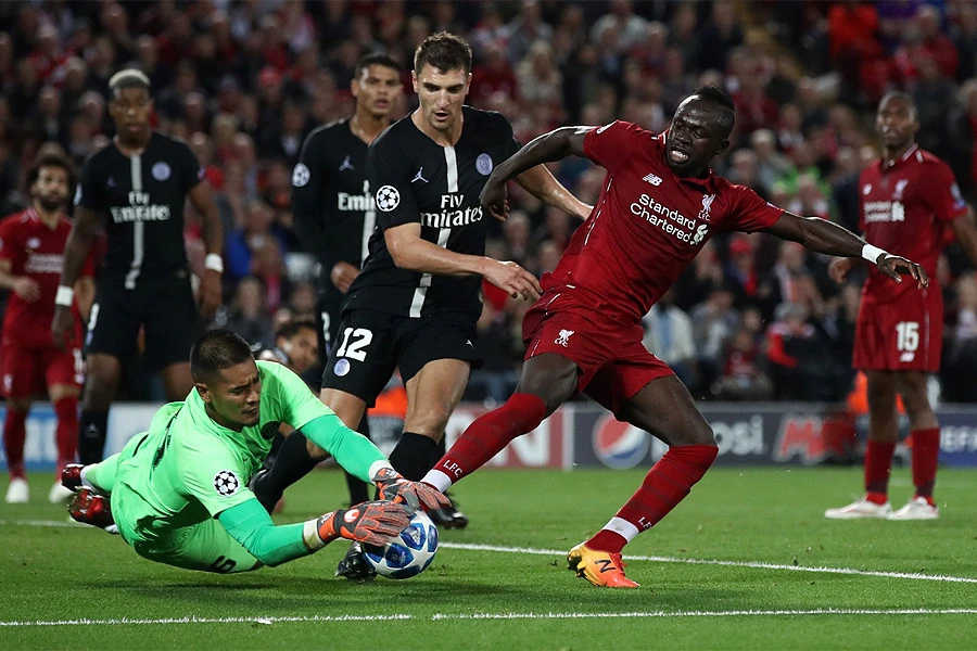 Liverpool srušio PSG, Zvezdi bod protiv Napolija