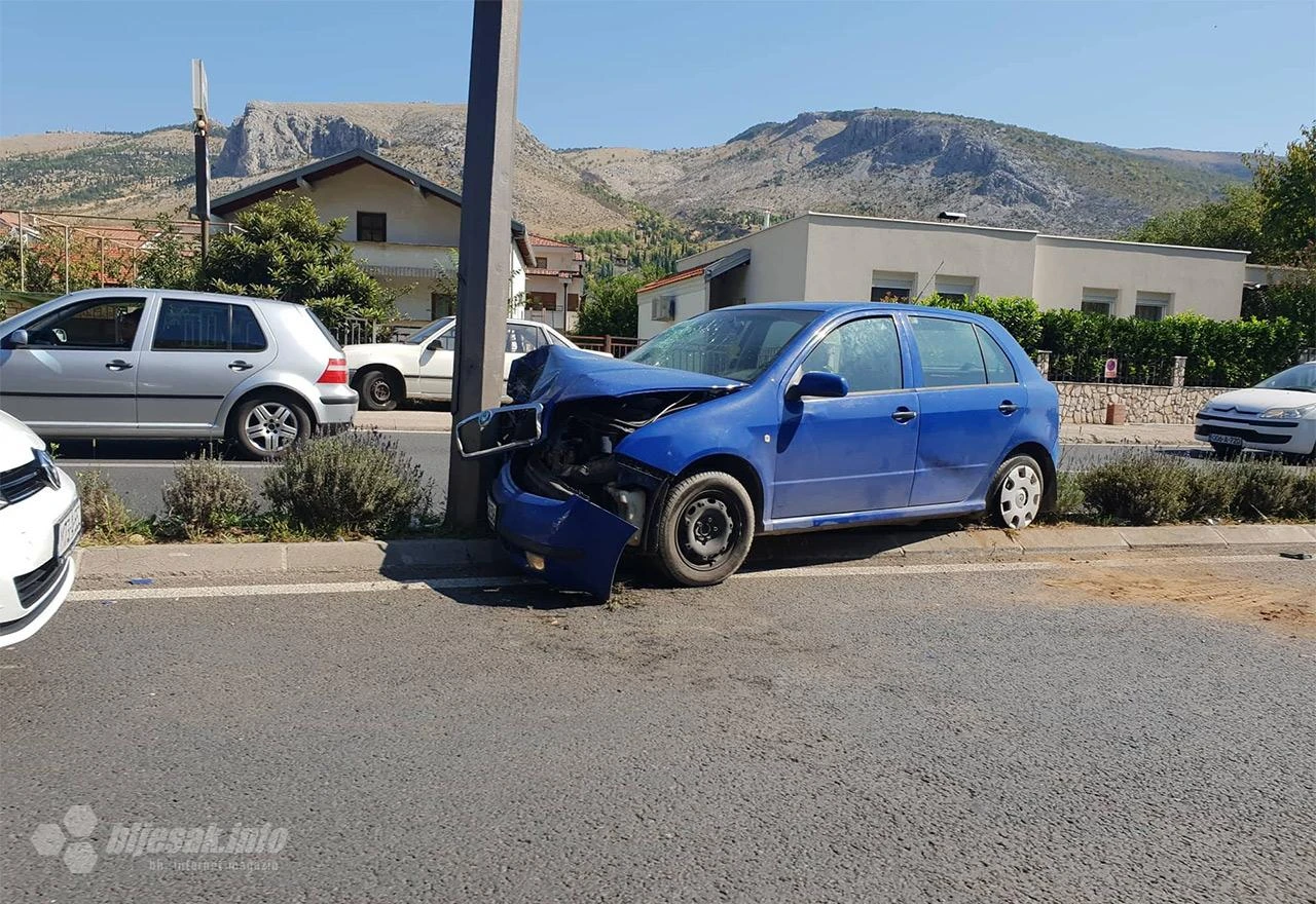 U prometnoj nesreći na Bulevaru jedna osoba teško ozlijeđena