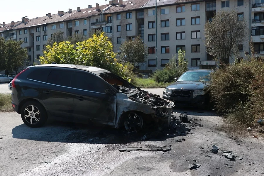 Zapaljen automobil Adise Omerbegović-Arapović