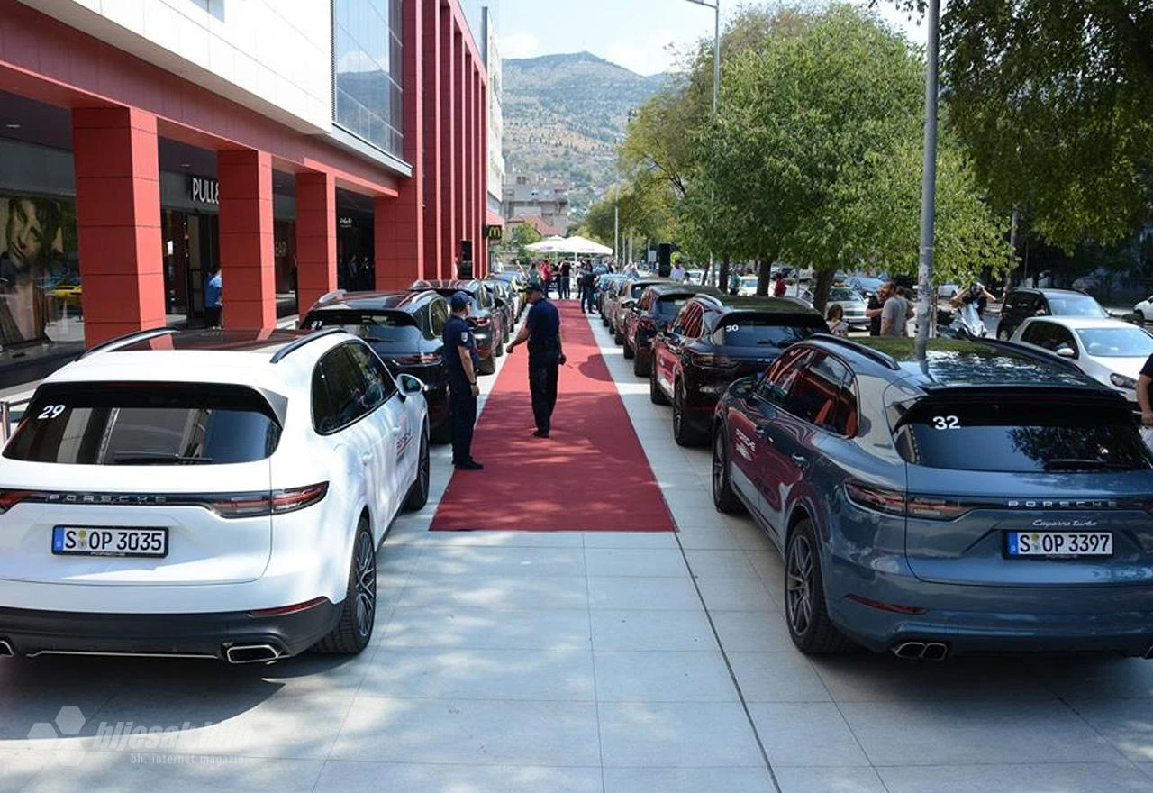 Ljubitelji Porschea u Mostaru došli na svoje