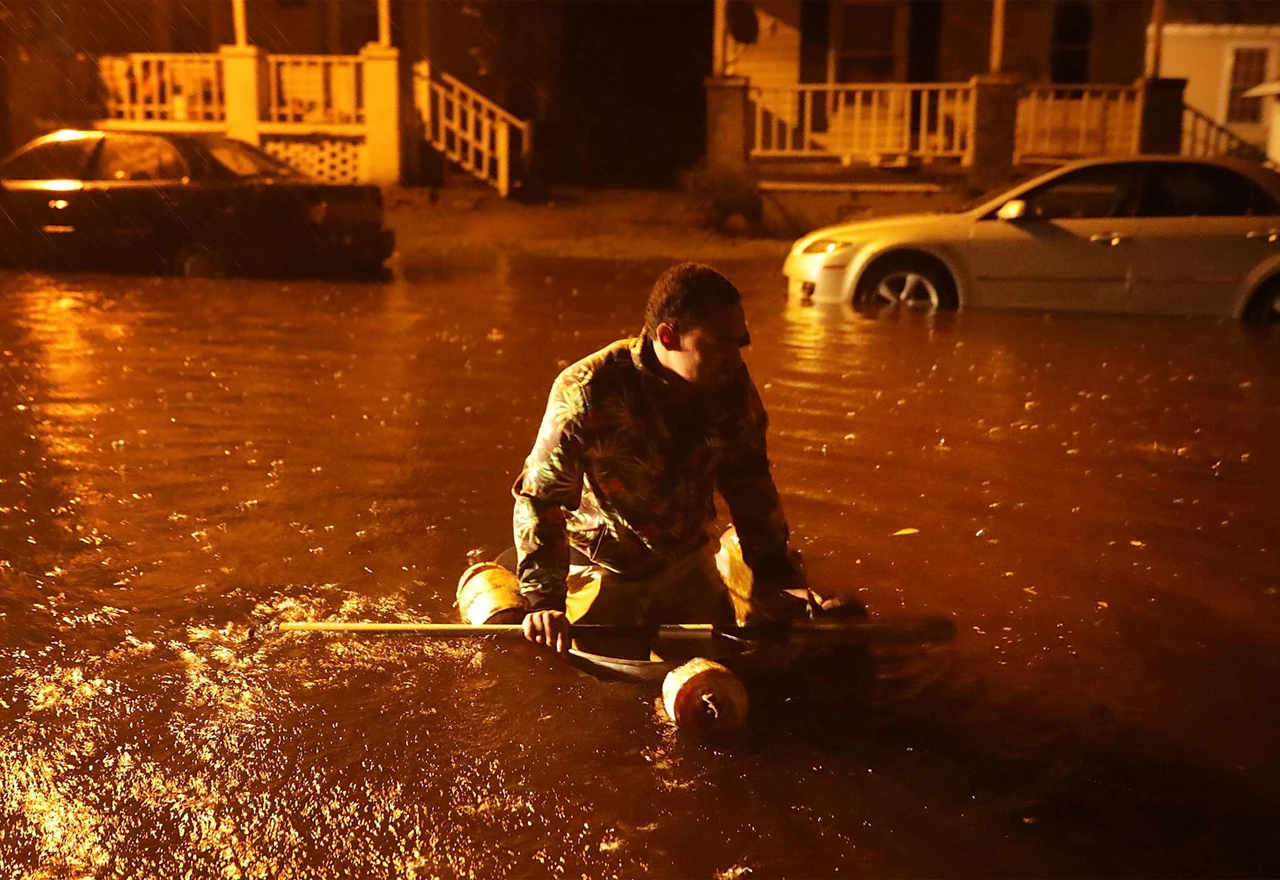 Uragan Florence oslabio na razinu tropske oluje
