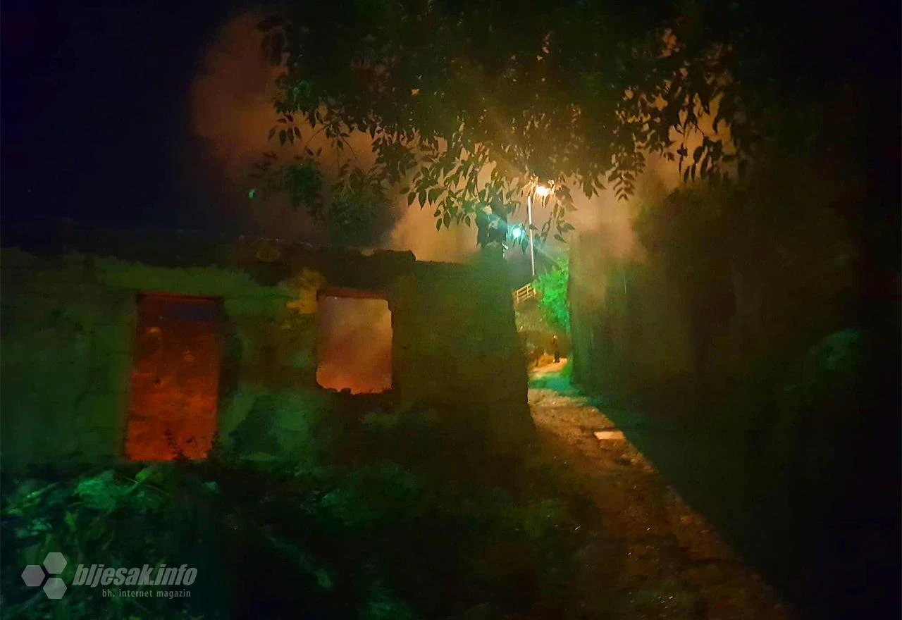 Mostar: Vatrogasci spašavali kuće u naselju Luka