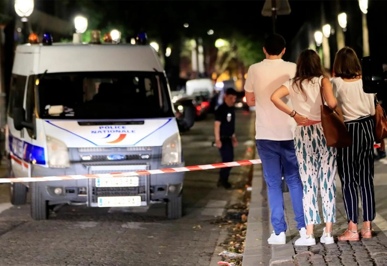 Napad u Parizu: Nožem i šipkom ozlijedio sedam osoba