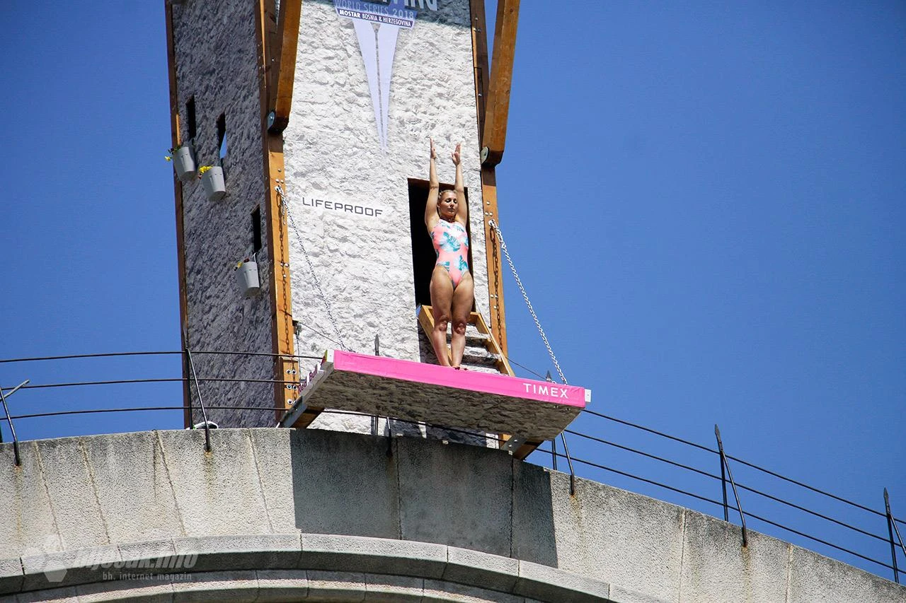 Red Bull Cliff Diving: Dvoje Meksikanaca vodi u Mostaru