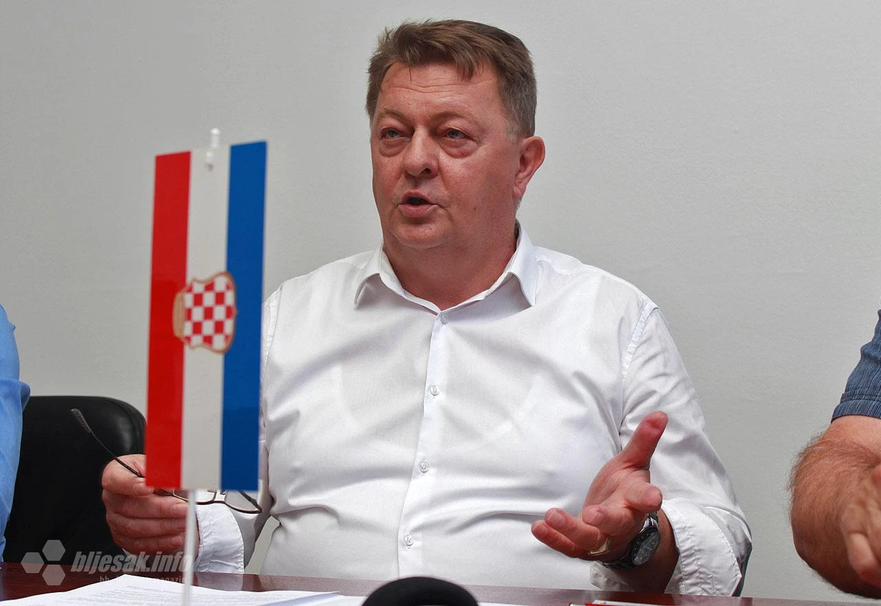 Škole u ŽZH uskoro dobivaju e-ploče i e-dnevnike?