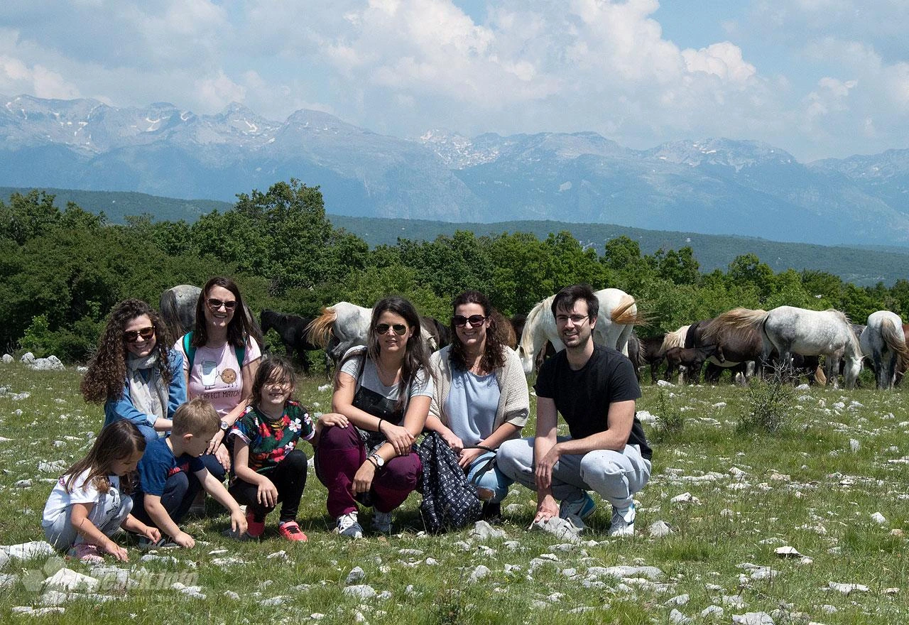 Nakon mora i godišnjeg odmora organizirano otiđite na Bile u avanturu sa slobodnim konjima