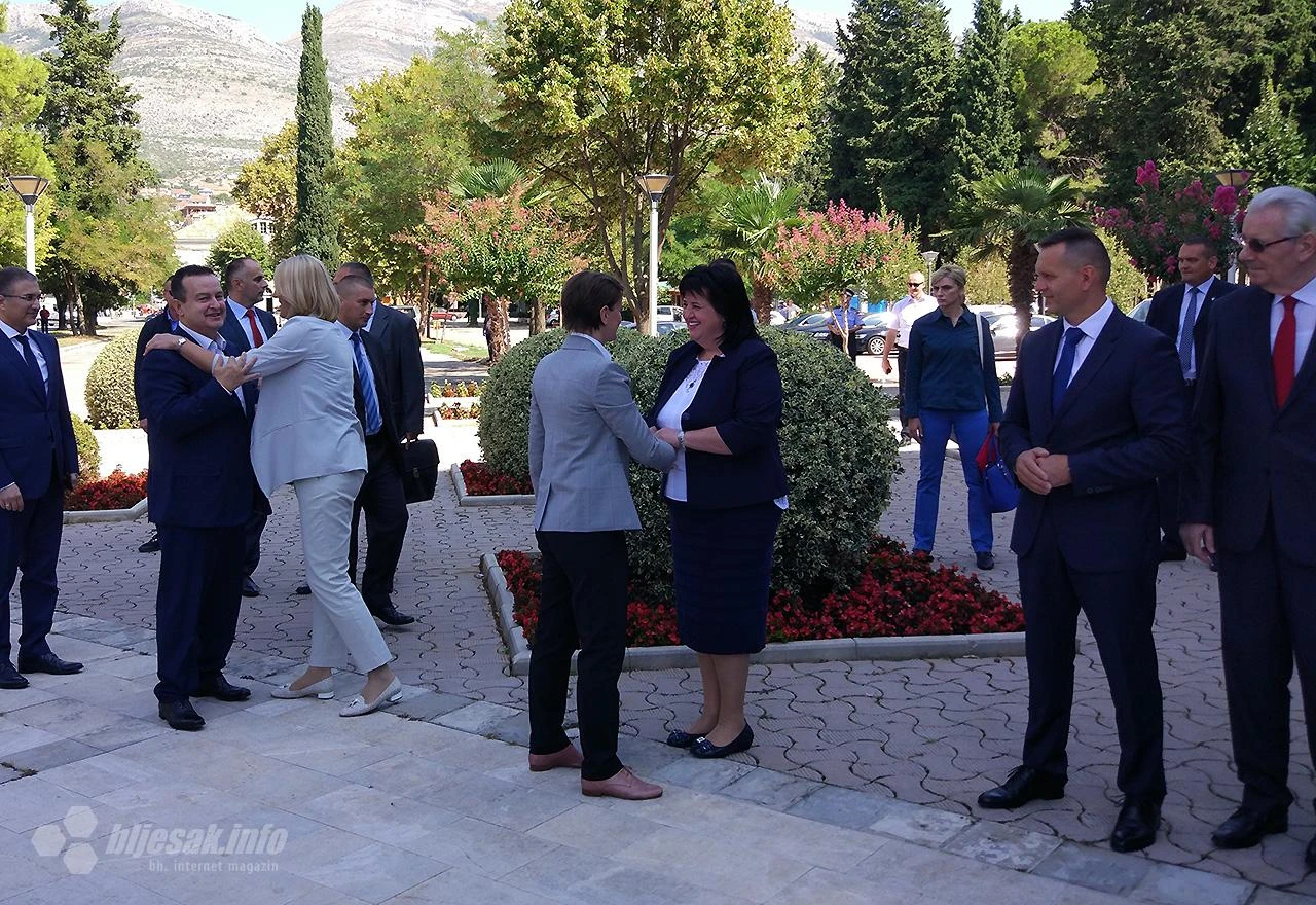 Brnabić u Trebinju: Srbija uložila u Srpsku više od 20 milijuna eura za četiri godine