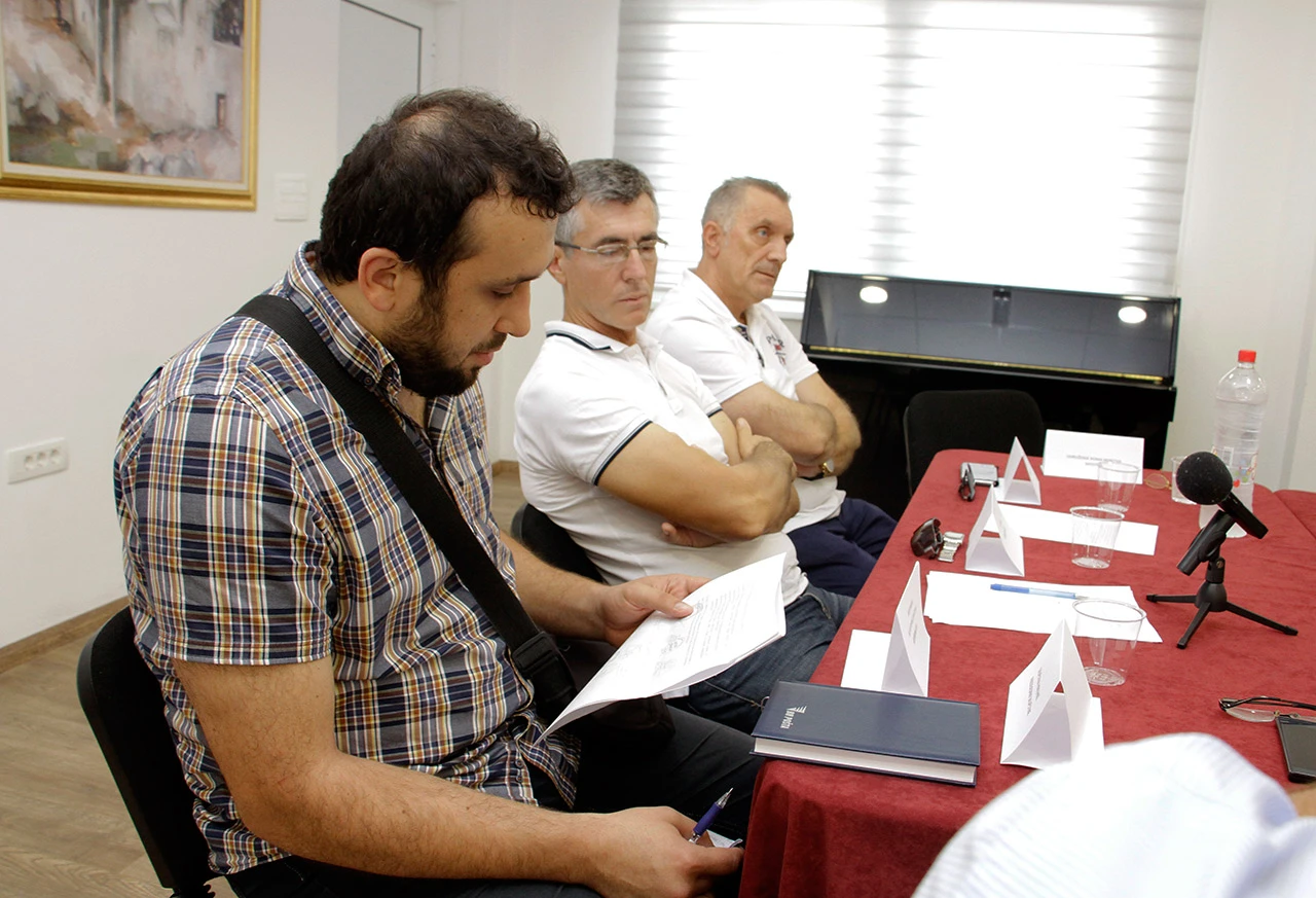 Stanovnici Opina traže hitan sastanak s Bešlićem