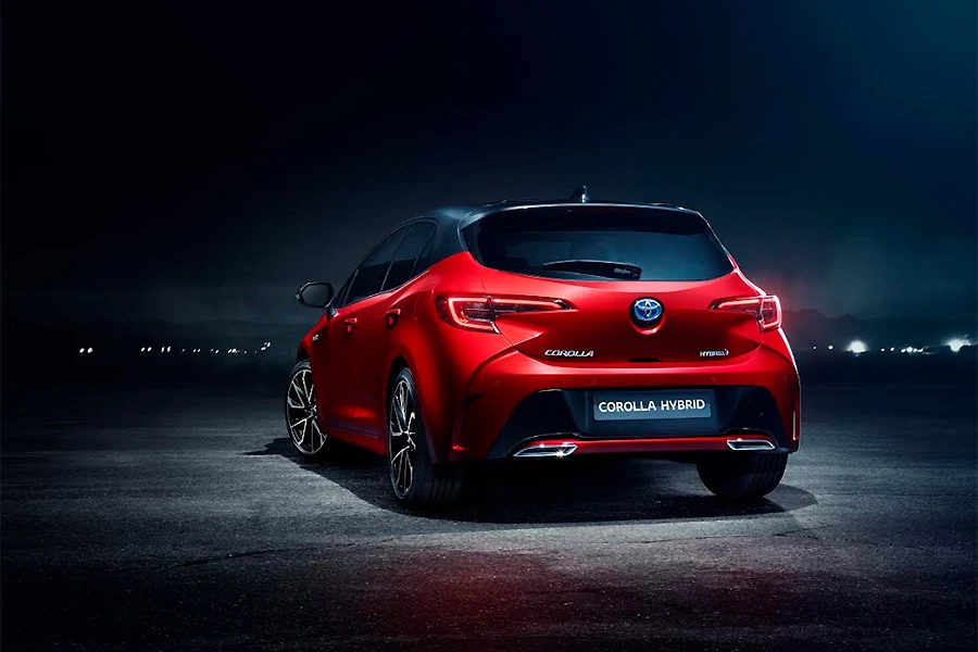 Auris mijenja ime u Corolla
