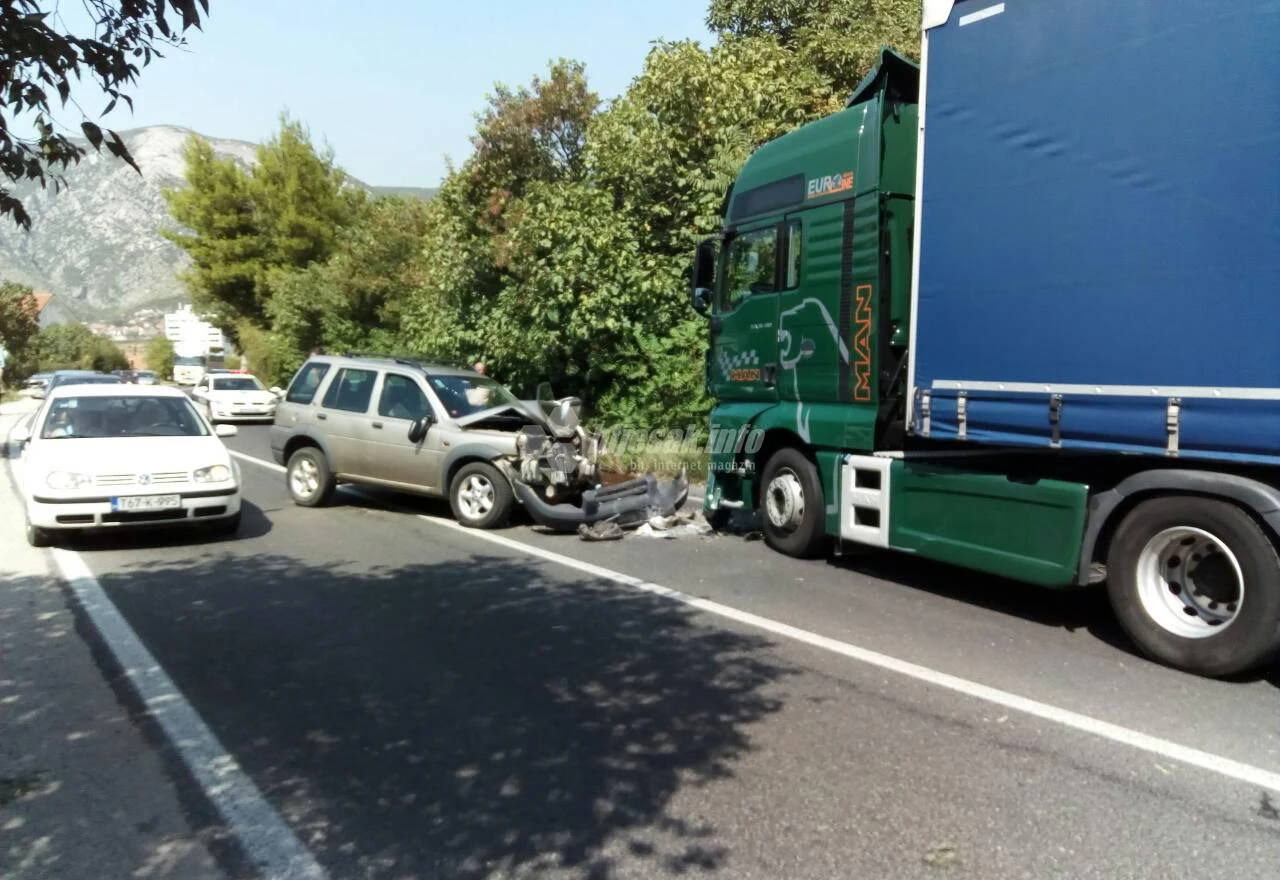 Sudar Fieste, Land Rovera i MAN-a u Mostaru