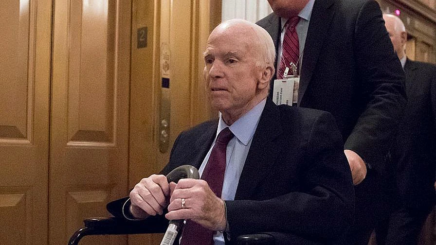 Trump odbio priopćenje kojim se slavi McCainovo junaštvo