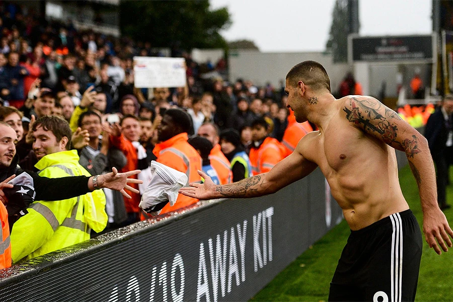 Chelsea i Watford stopostotni na vrhu, srpski golgeter ušao u povijest engleskog nogometa
