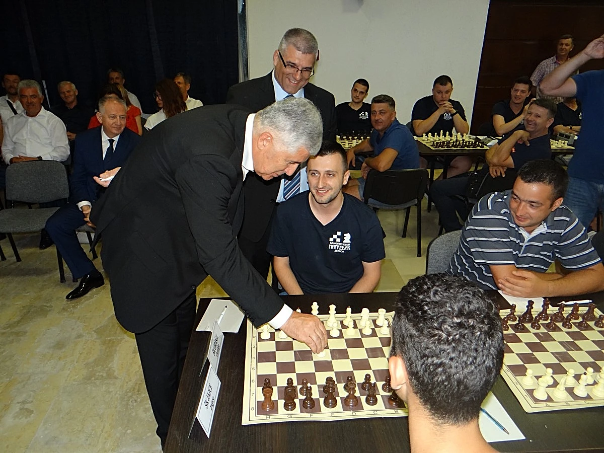 Čović povukao prvi šahovski potez na turniru