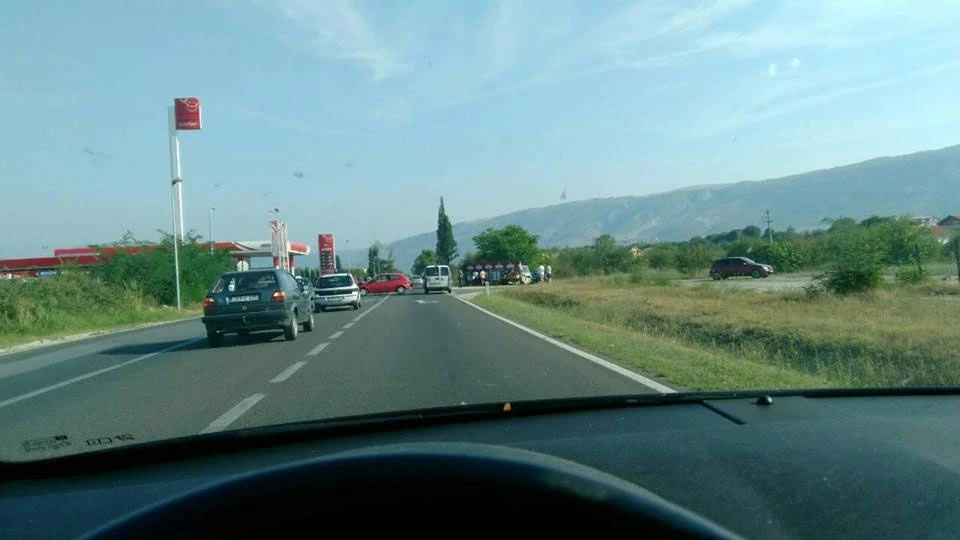 Dvije osobe ozlijeđene u prometnoj nesreći u Ortiješu