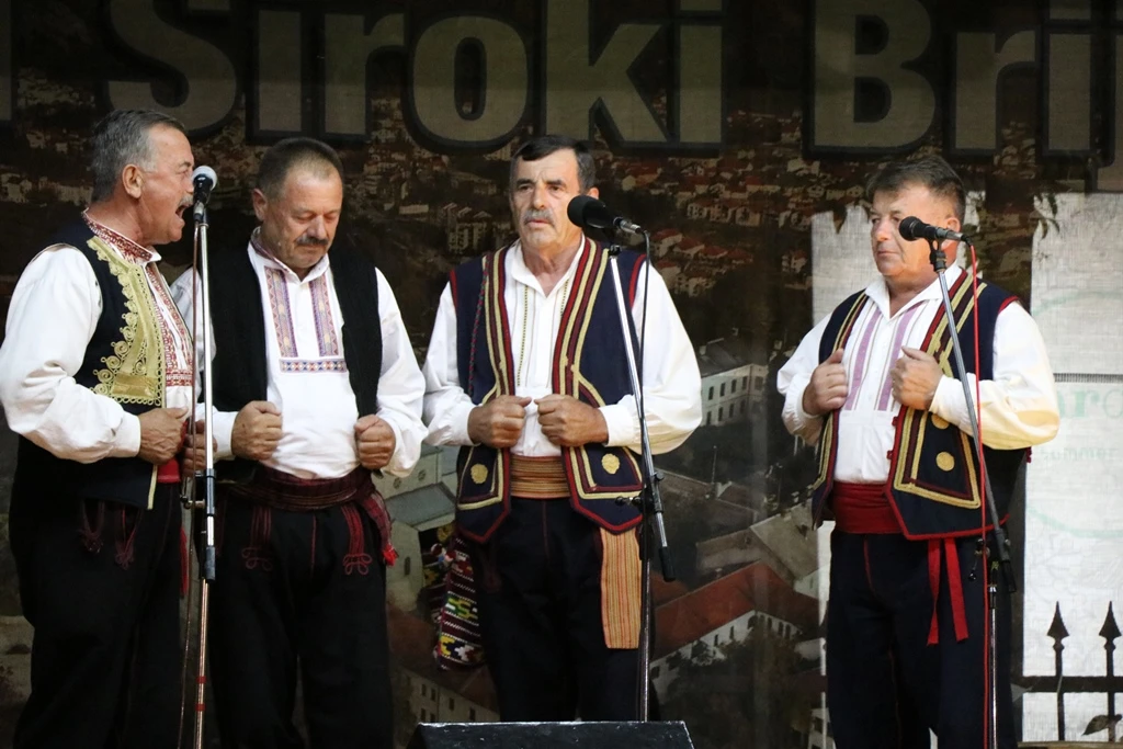 Širokobriježani uživali u izvornim tradicijskim napjevima zapadne Hercegovine