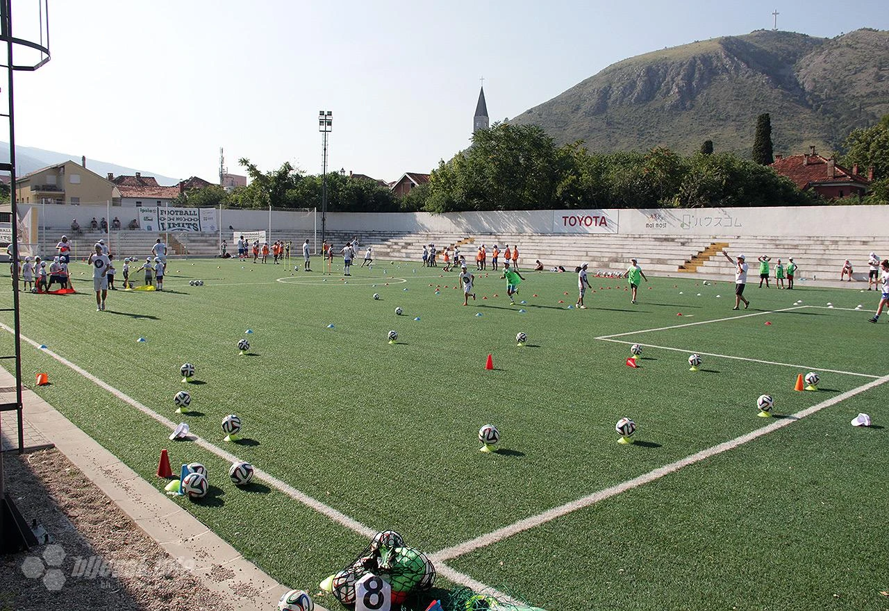 Mostar: Djeca se zabavljala uz nogomet