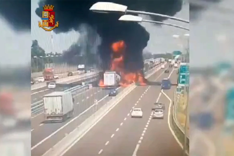 VIDEO | Zastrašujući prizori u Bologni: Nakon eksplozije zbog sudara dvoje mrtvih