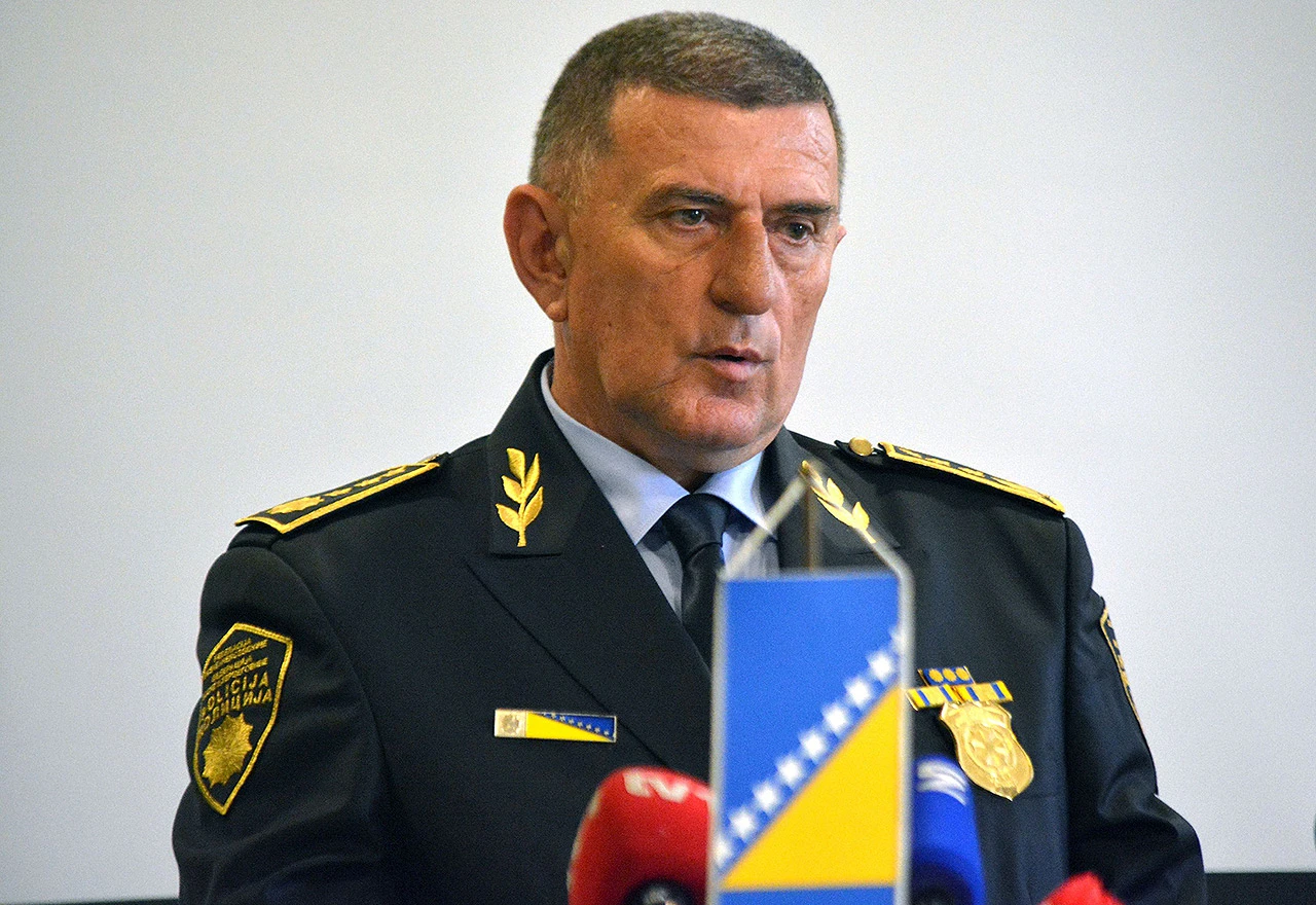Lukač napušta policiju zbog bolesti