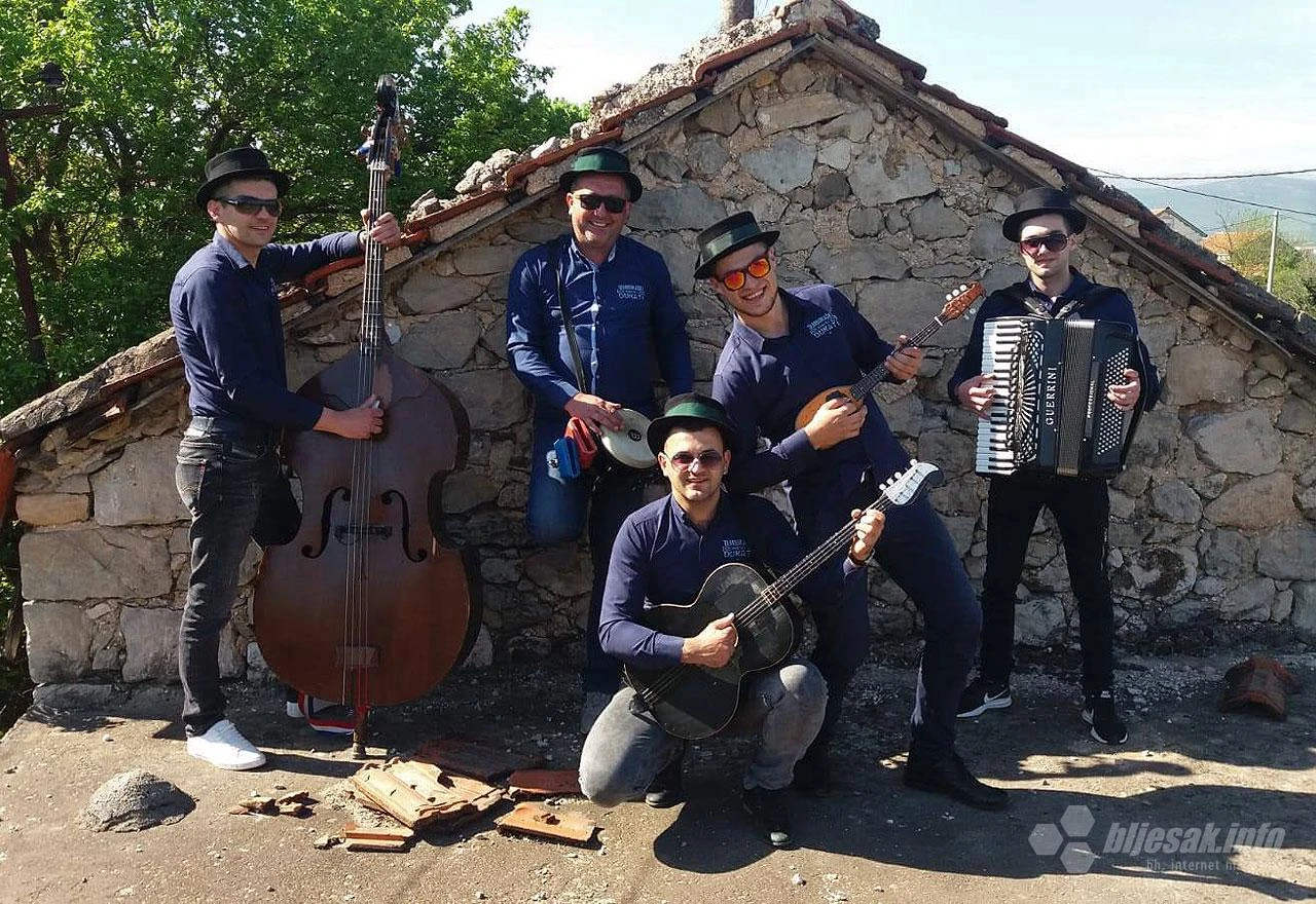 ''Dukati'' snimili spot za svoj prvijenac ''Hercegovino, šta se s tobom zbilo''
