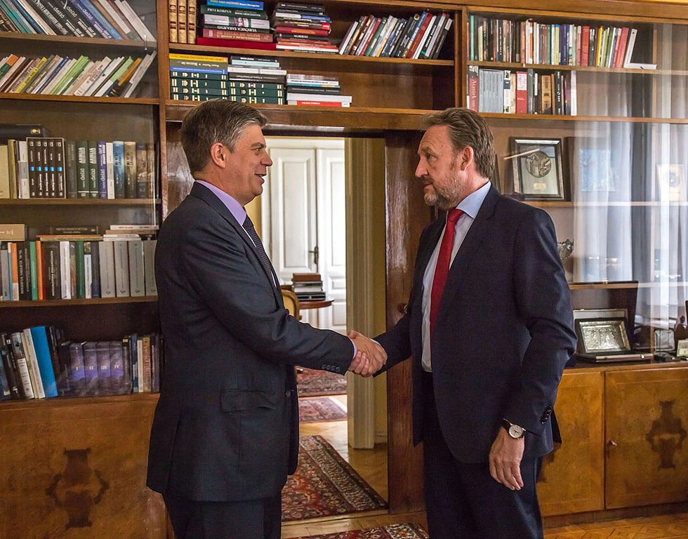 Izetbegović od Wigemarka zatražio službeni odgovor EK o Pelješkom mostu