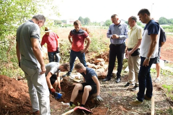 U Bijakovićima ekshumirani posmrtni ostaci žrtve iz 1945. godine