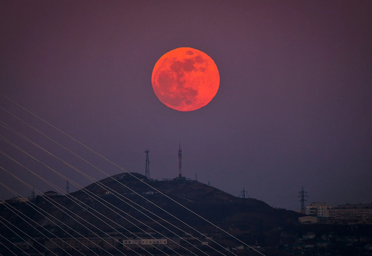 Usklađeni Mars i ''krvavi Mjesec'' zadivit će promatrače