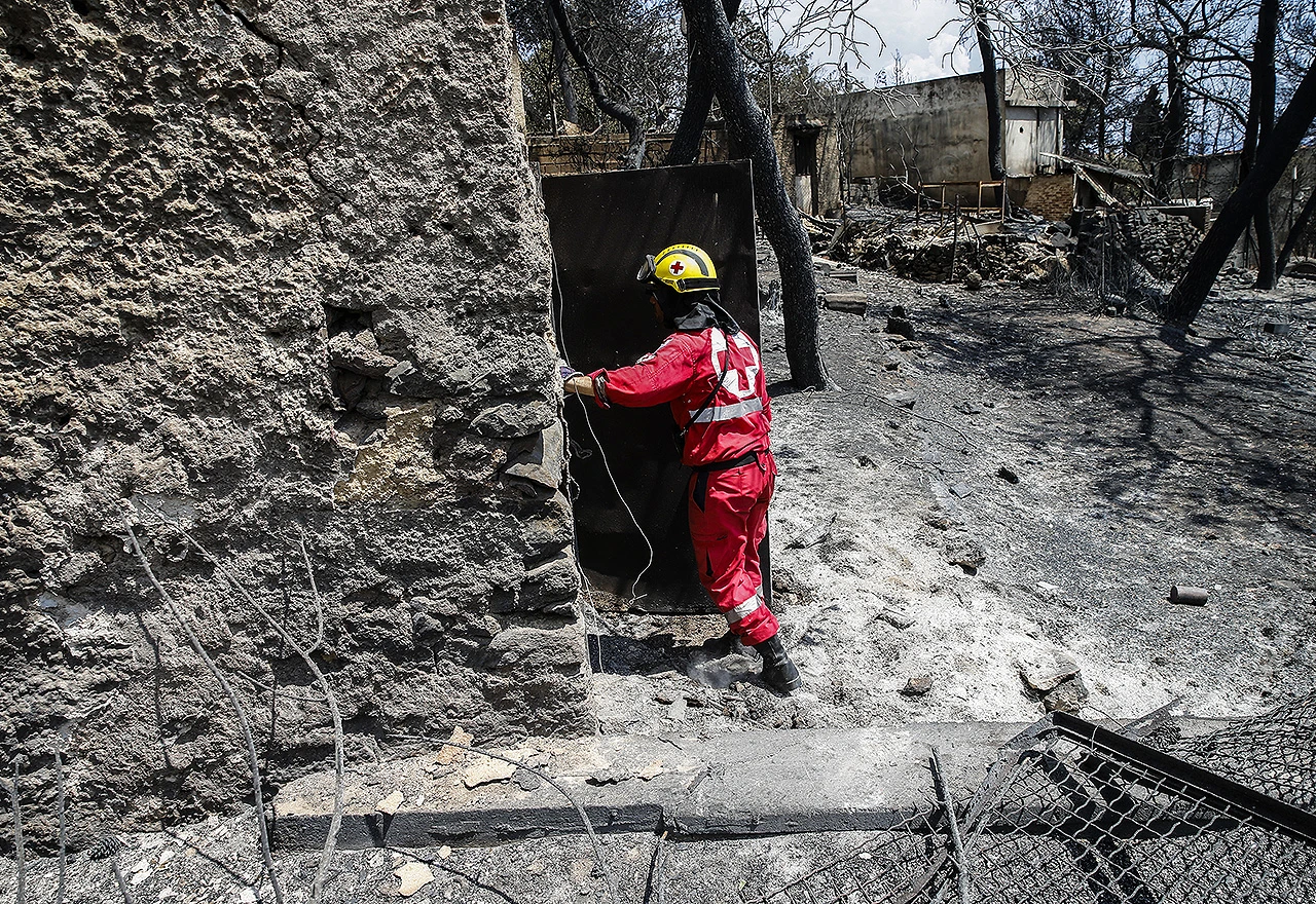 'Armagedonski' požar u Grčkoj: Stradalo preko 80 osoba, spasioci na terenu traže nestale