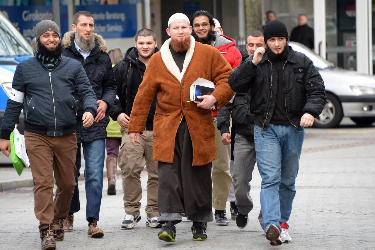 Raste broj ekstremista u Njemačkoj