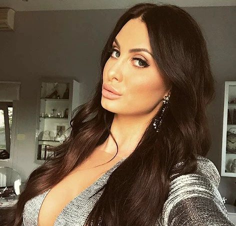 Vidina supruga odmara uz Neretvu: Prisjetila se i titule Miss Hercegovine 