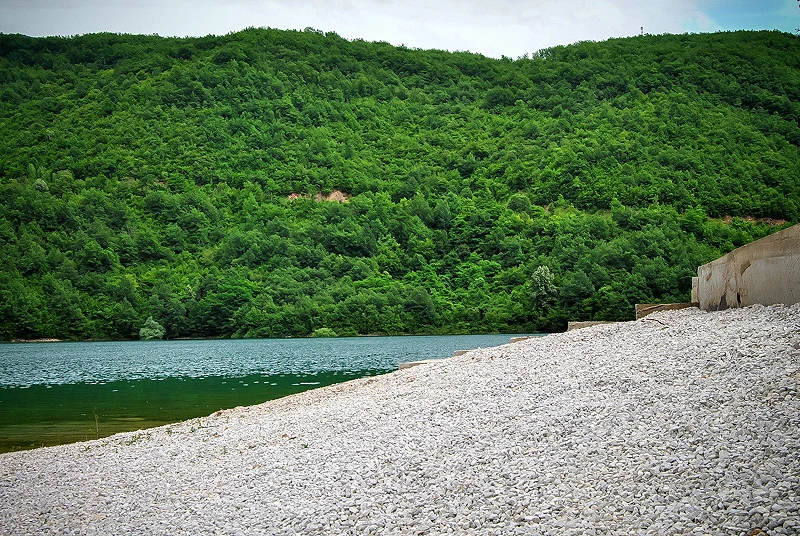 Veslački maraton na Jablaničkom jezeru 