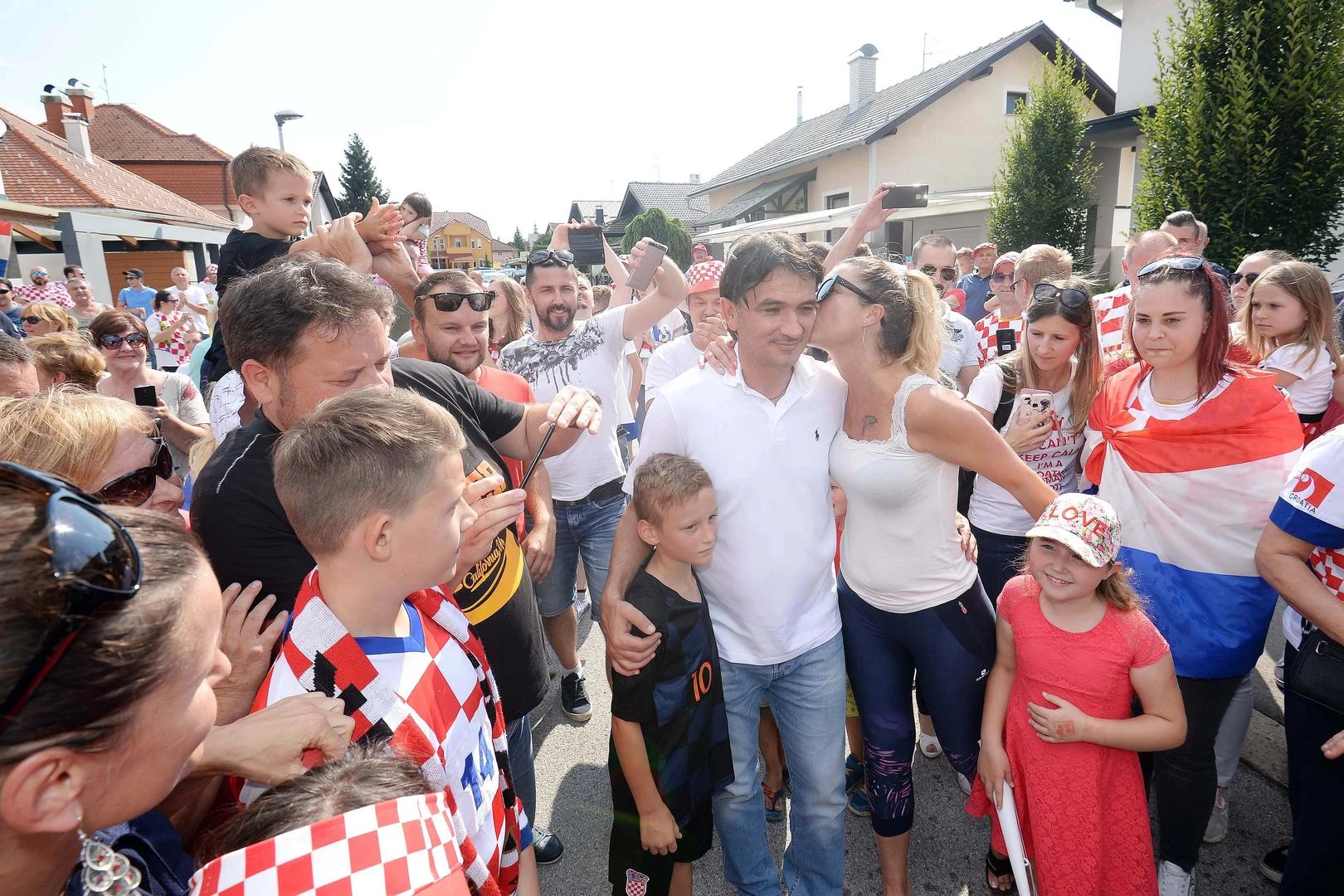 Volontirajte na dočeku Zlatka Dalića