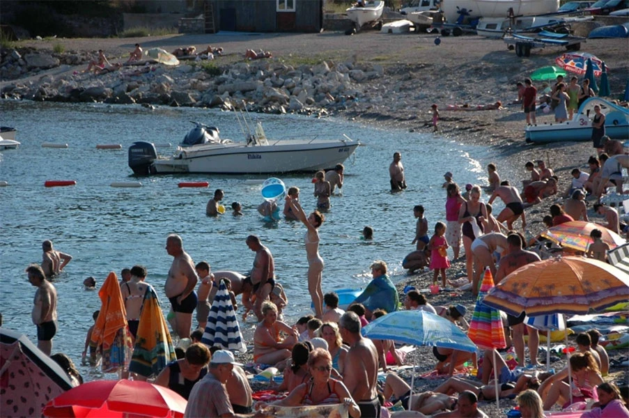 Cijene, usluga i kvalitetni sadržaji privlače sve više bh. turista u Crnu Goru