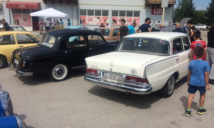 Livno: Oldtimeri zaustavljali dah