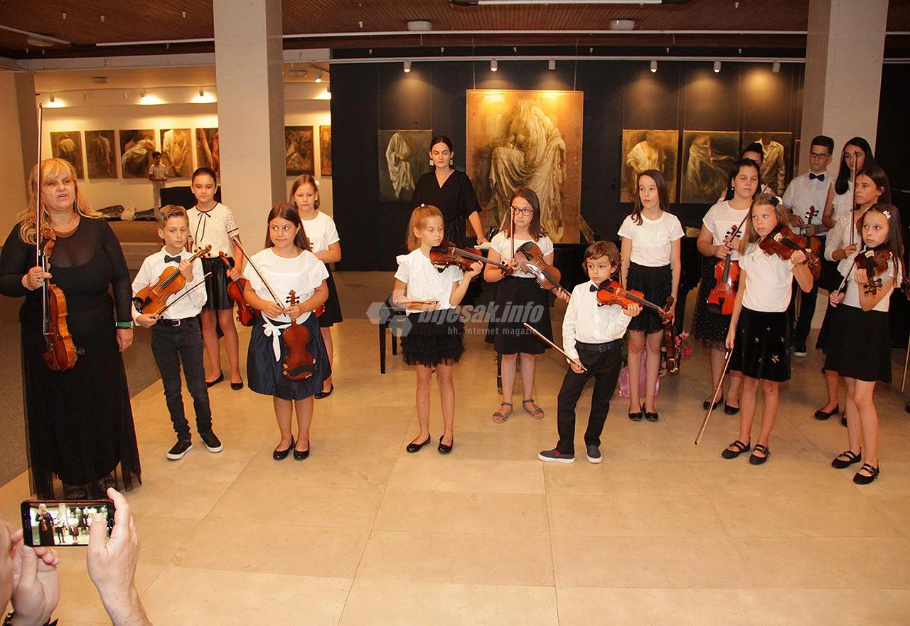 FOTO| Mali violinisti - raspust je vrijeme radosti sviranja i druženja