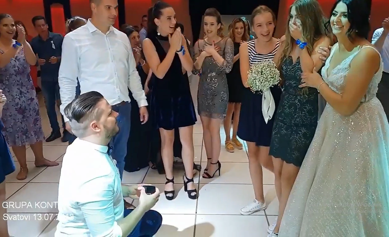 Posušje: Zaprosio djevojku na bratovoj svadbi