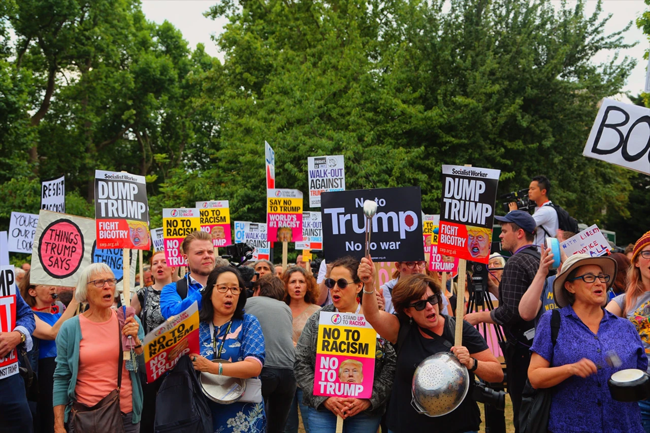 Trump u Londonu dočekan prosvjedima: 'Gubi se odavde, idi kući'