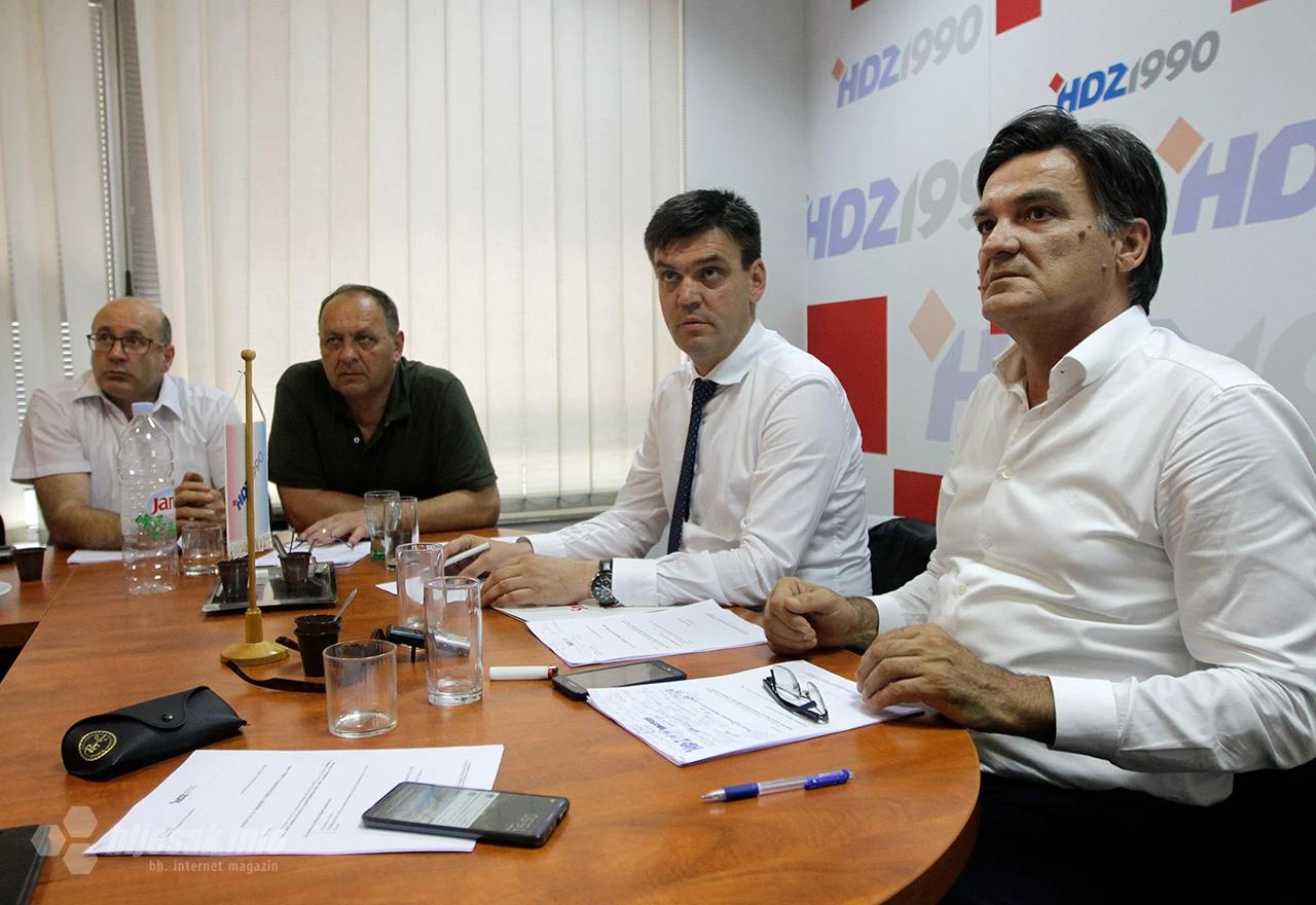 Što je s 'devedesetkom' u Grudama?