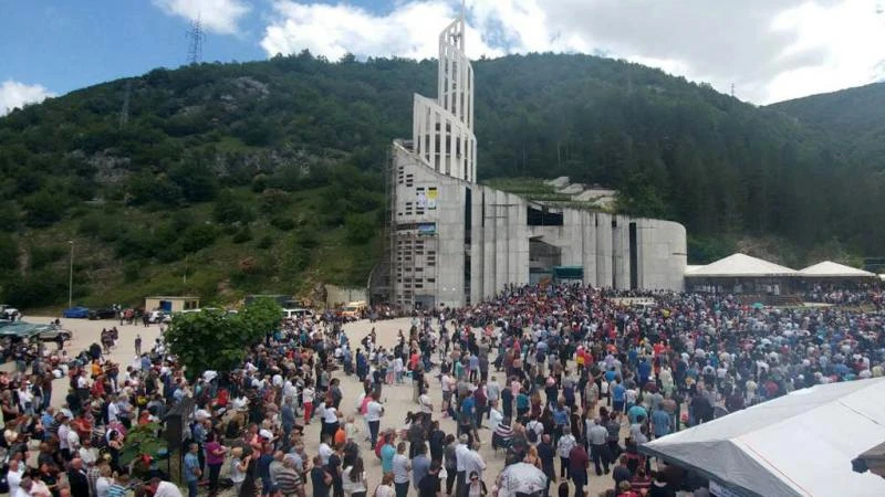 Sv. Ivo u Podmilačju okupio desetke tisuća hodočasnika