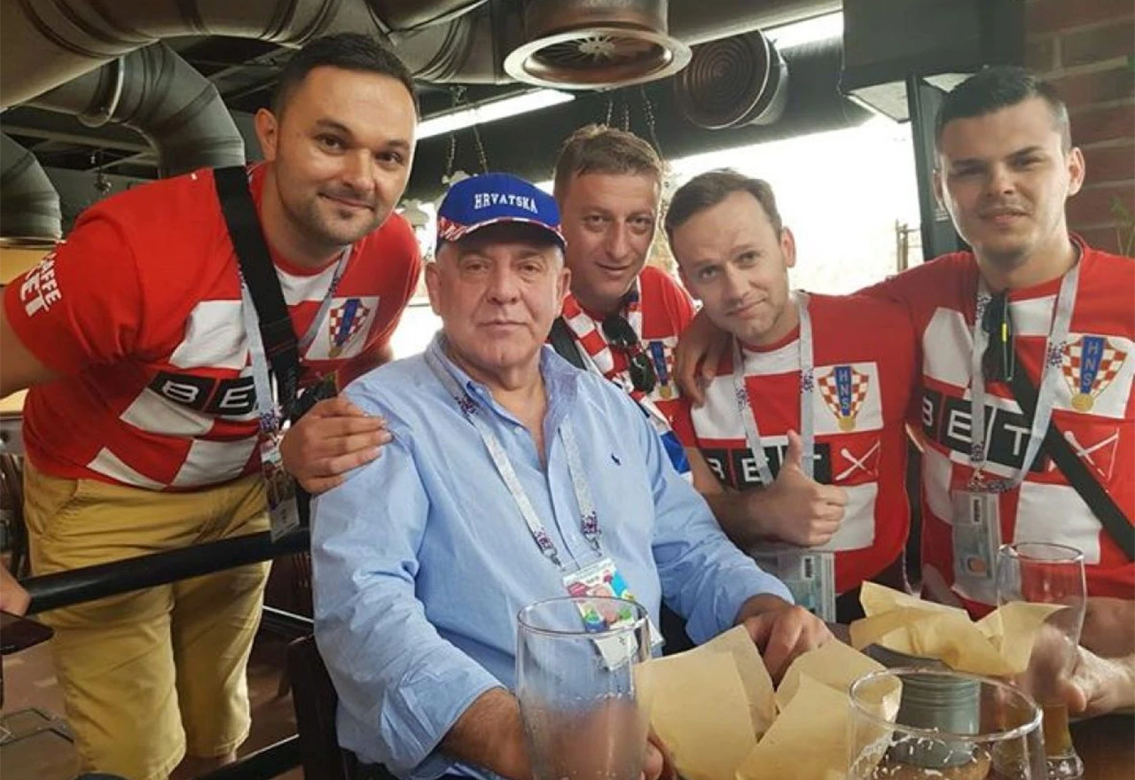 Tužitelj Matešić pod istragom zbog fotografije sa Sanaderom